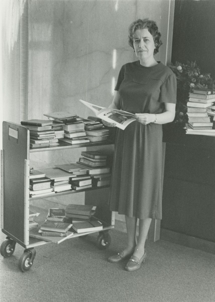 Volunteer Spotlight: Margaret Cook '60 | William & Mary Libraries